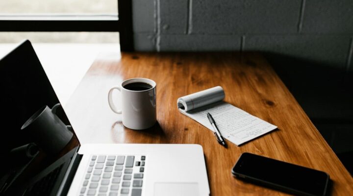 Laptop on a desk – how to file a non-resident CGT return