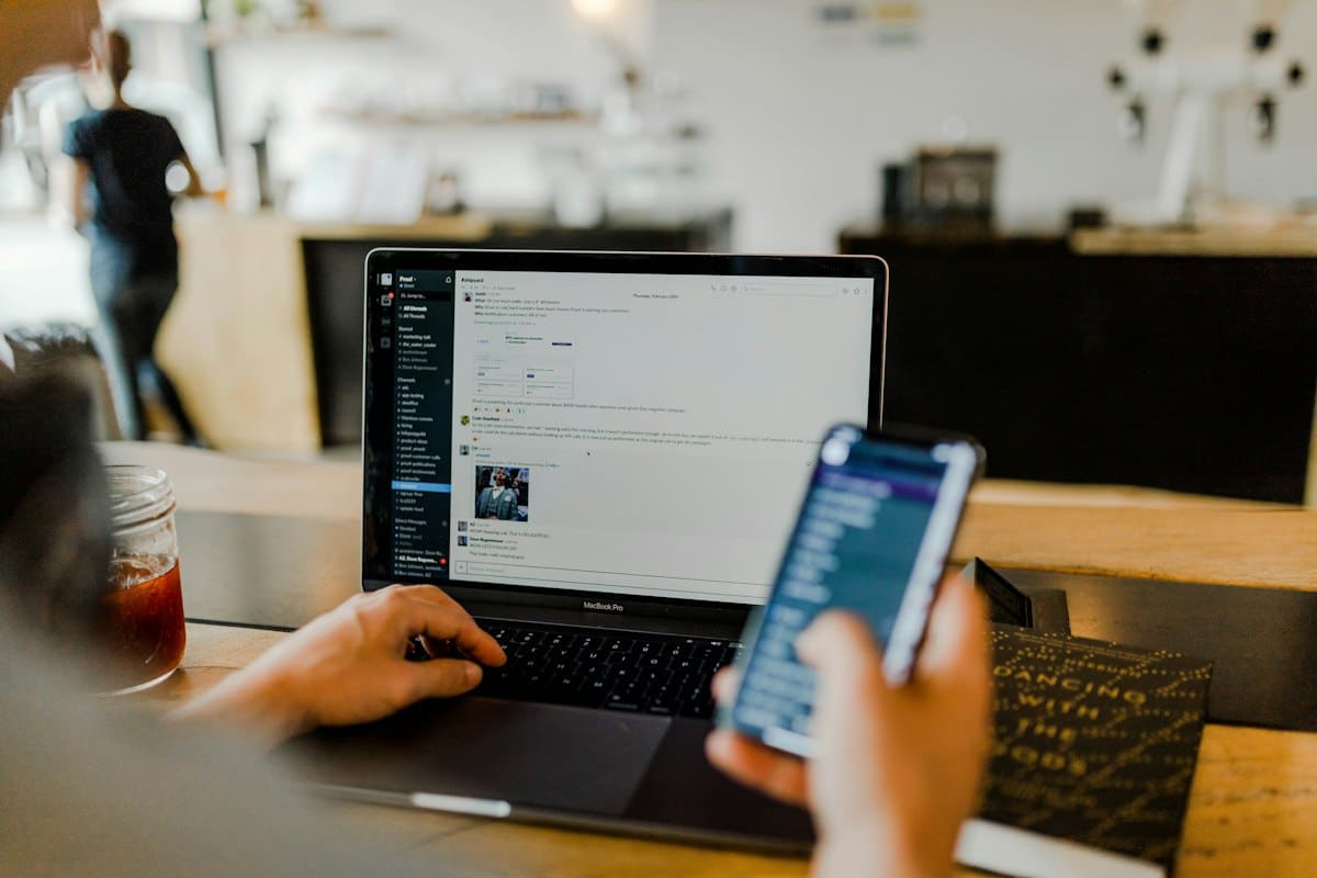 Filing a non-resident CGT return online on a laptop