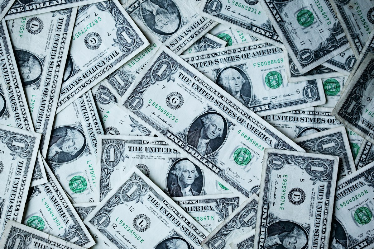 Tax paperwork and calculator – non-resident CGT penalties